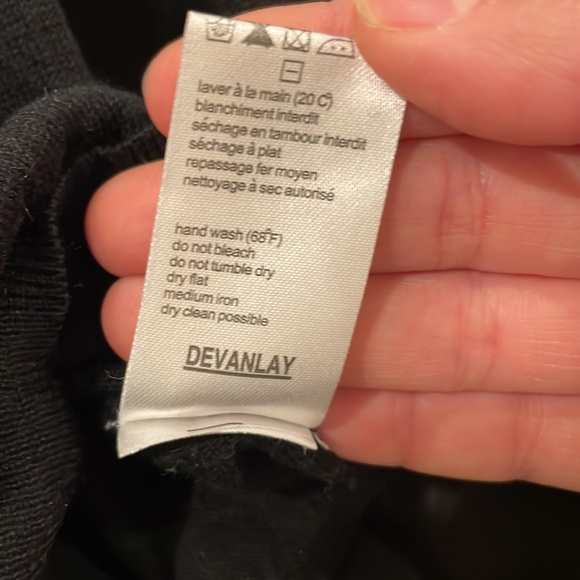 Black Lacoste Sweater - Picture 5 of 5